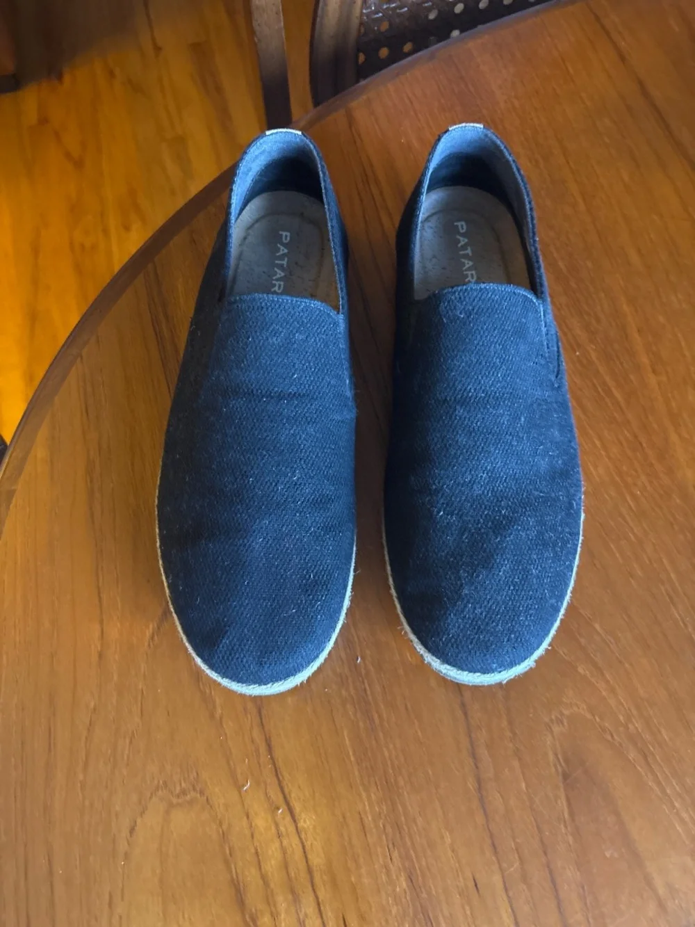 Payers black slip ons